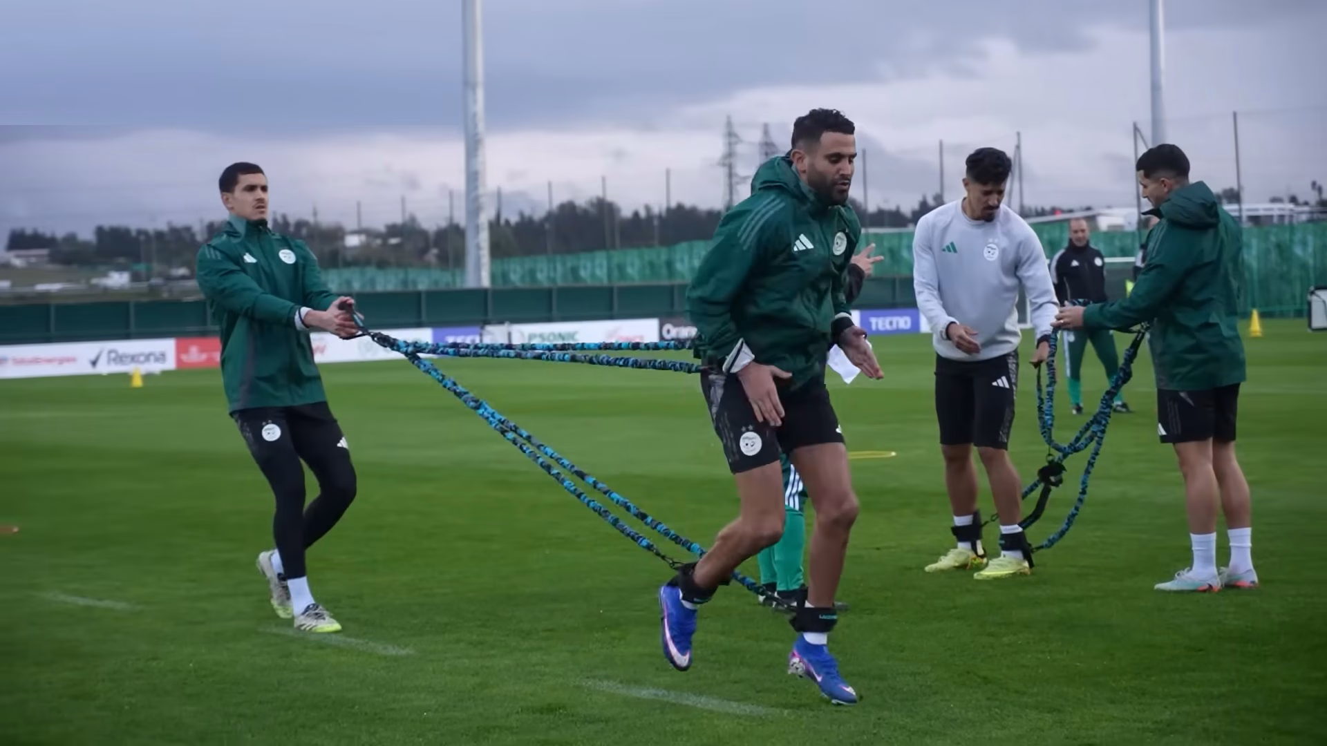 Lire la suite à propos de l’article Algérie-Soudan : Le onze “commando” de Petković face au défi des absences