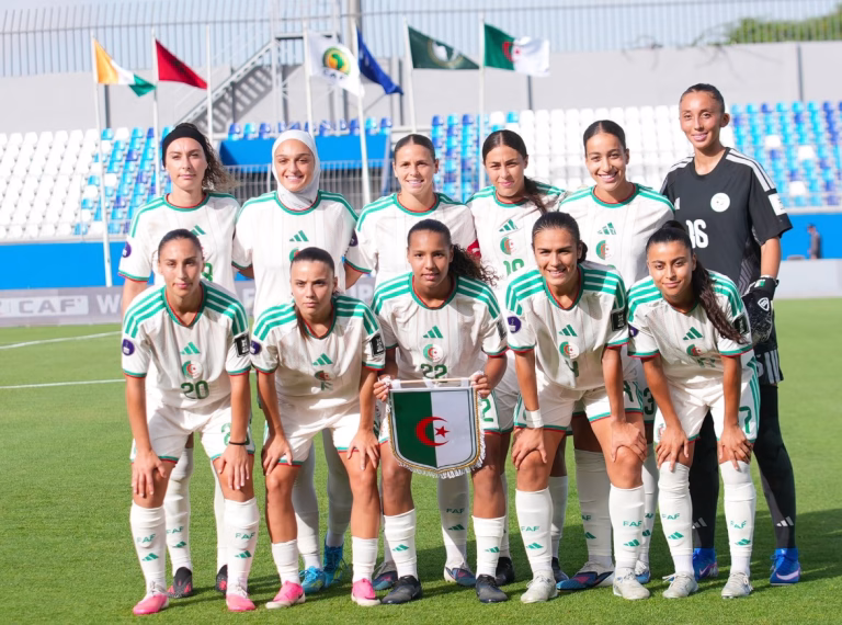 L'équipe d'Algérie féminine de football réunie au complet sous la direction de Farid Benstiti